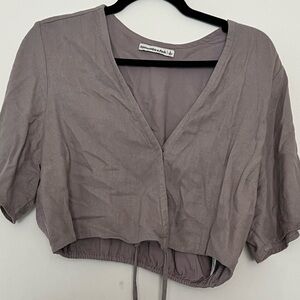 Abercrombie & Fitch grey linen short sleeve crop top. Tie around the waist.
